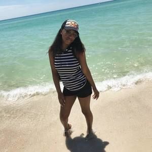 Meet your Posher, Alisha